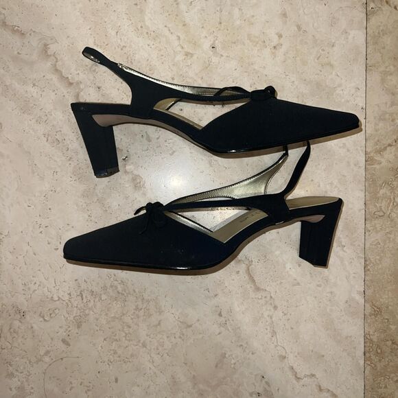 Madeline Black Bow Kitten Heels Vintage Sz 6.5 - Picture 3 of 3